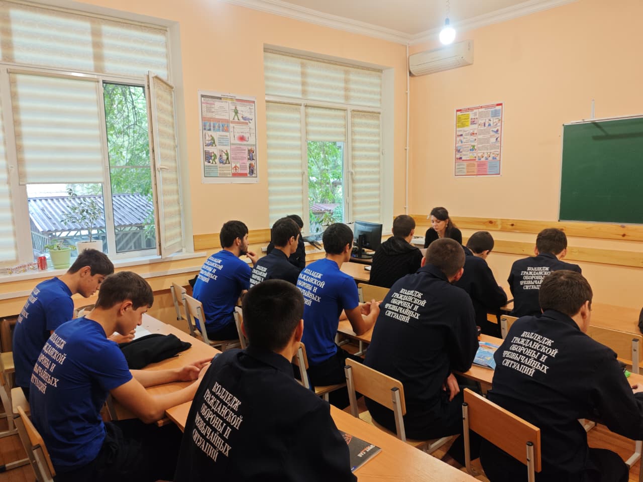 «Разговоры о важном» в ЧПОУ «Колледж ГО и ЧС»